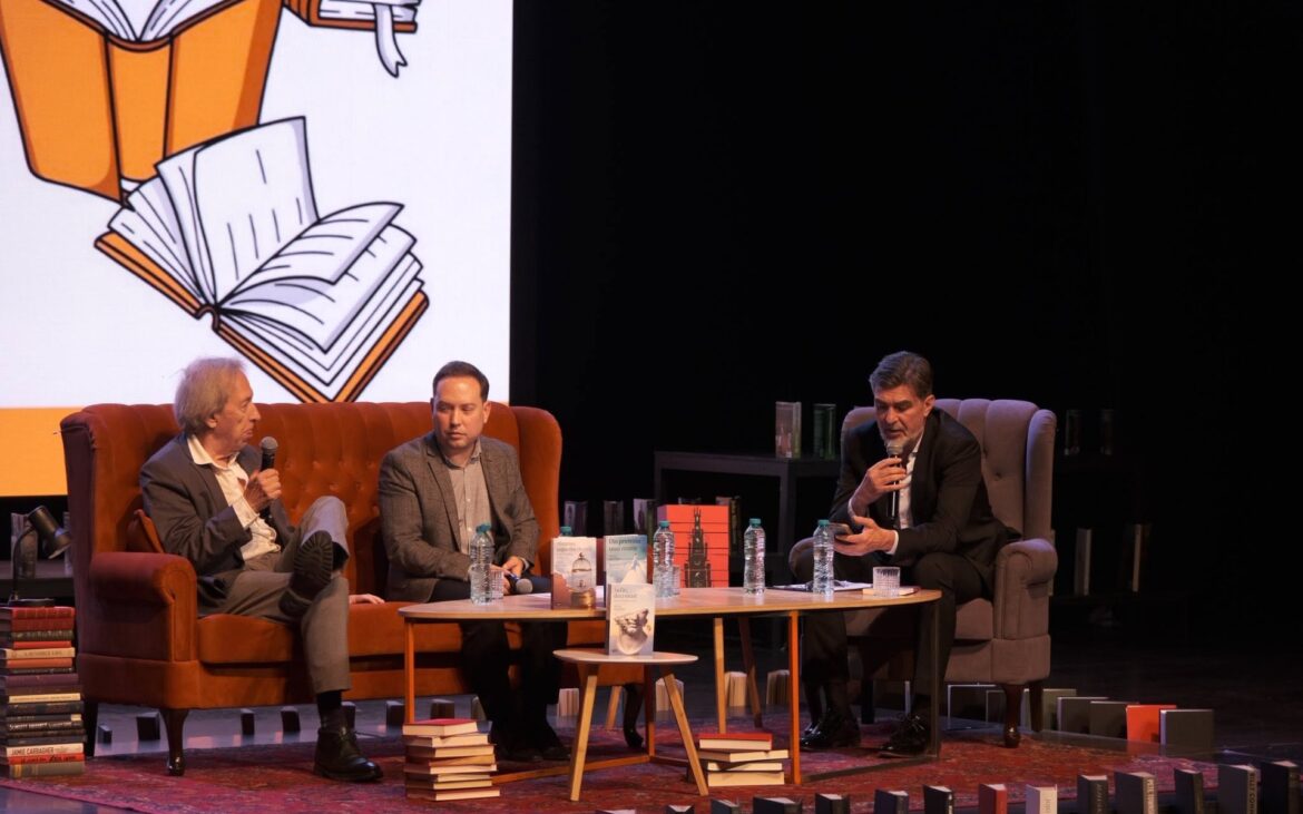 Ești pasionat(ă) de literatură și vrei să te întâlnești cu scriitori și profesioniști din domeniul culturii? Devino voluntar(ă) la Festivalul CHILL