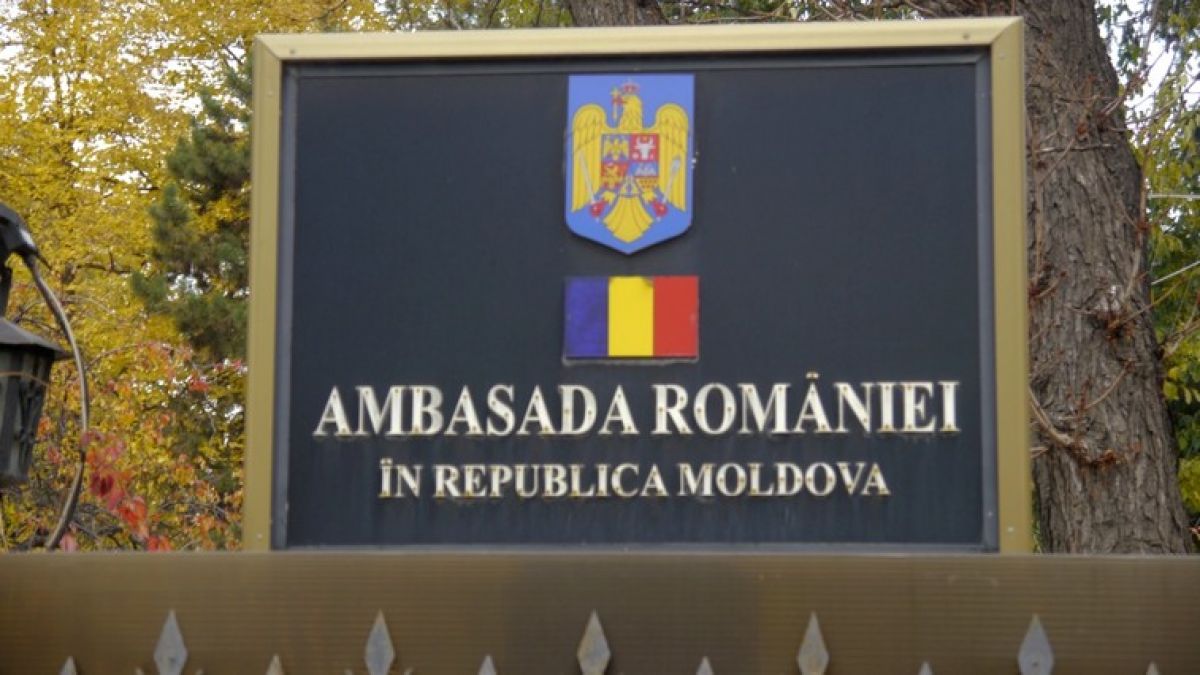 ambasada-romaniei-la-chisinau-si-a-modificat-programul-de-lucru-mai-multe-servicii-vor-fi-reluate-161768-1609658537.jpg