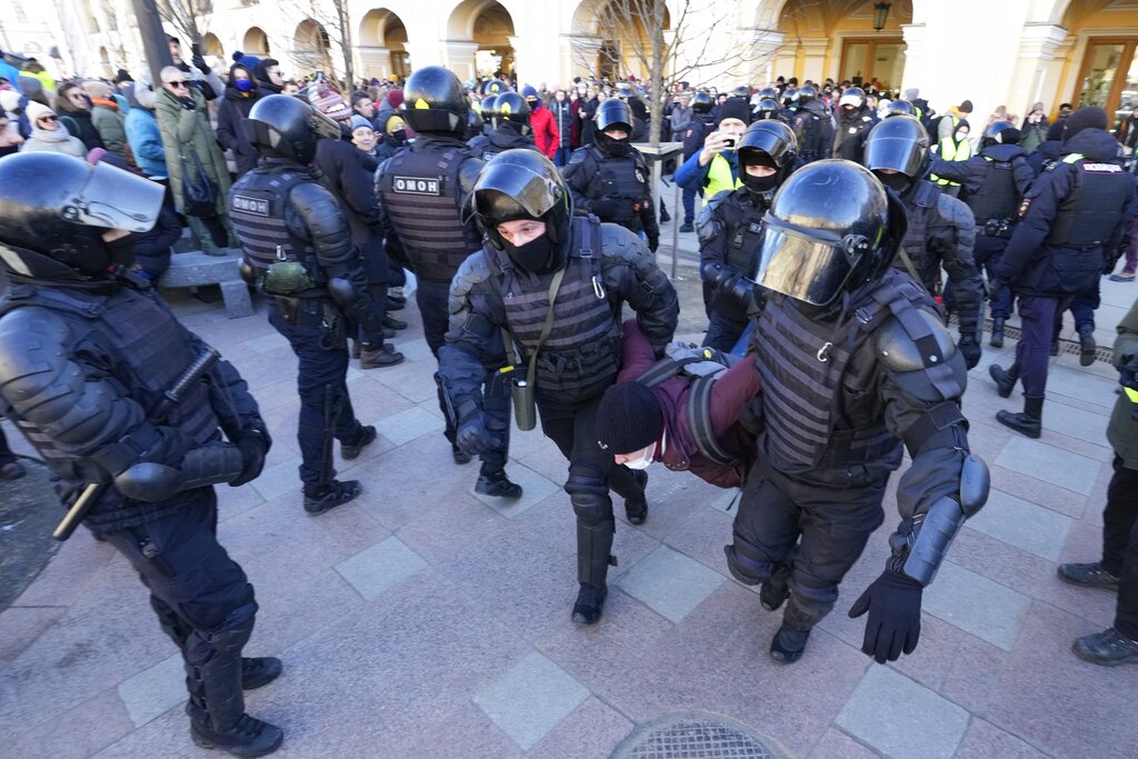 russia-protests-ukraine-invasion.jpg