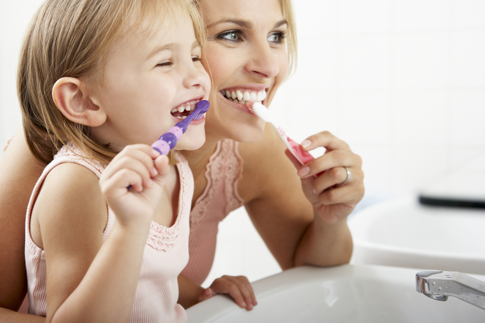 Un medic dentist îți spune când nu ar trebui niciodată să te speli pe dinți!