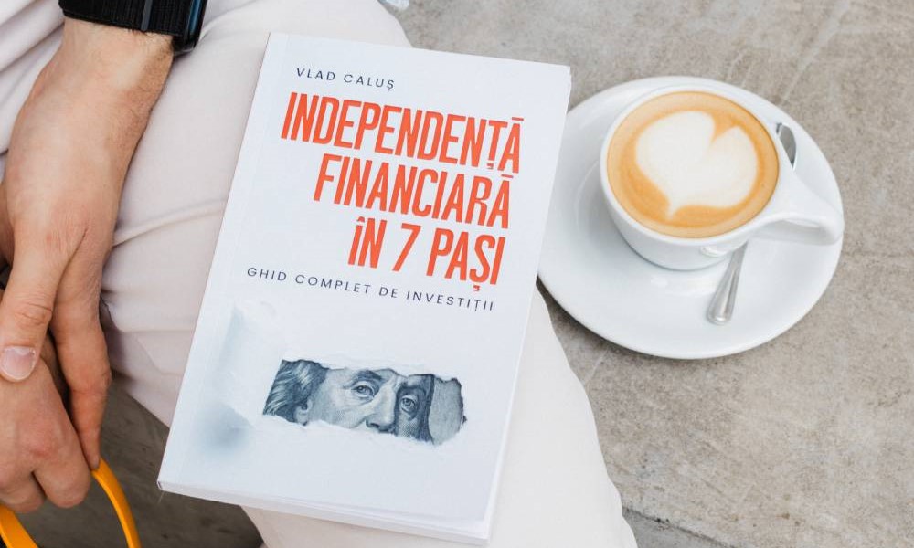 „Independență financiară în 7 pași”. Un tânăr din Moldova a lansat o carte despre gestionarea bugetului și investiții