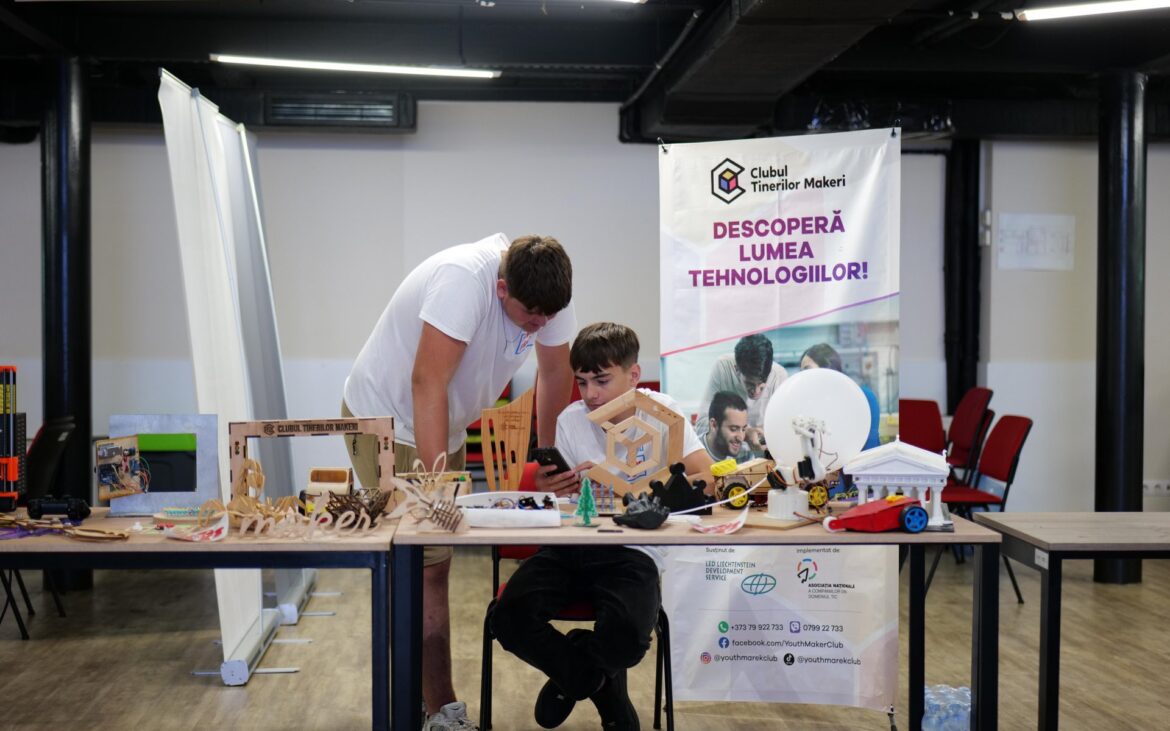 (video) Târgul de Cariere la Chișinău Maker Faire: conectarea tinerilor cu oportunități de carieră și inovație