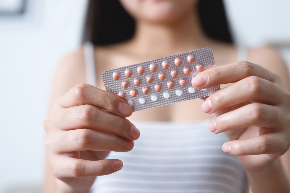 O tânără de 22 de ani a ajuns în stare critică la spital din cauza anticoncepționalelor pe care le lua. Ce i-au descoperit medicii în corp