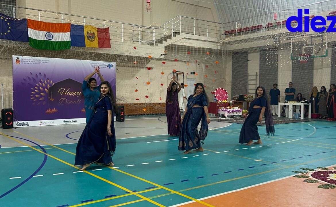 Tradițiile poporului hindus au ajuns la Chișinău. Cum au celebrat studenții indieni de la USMF Festivalul „Divali”