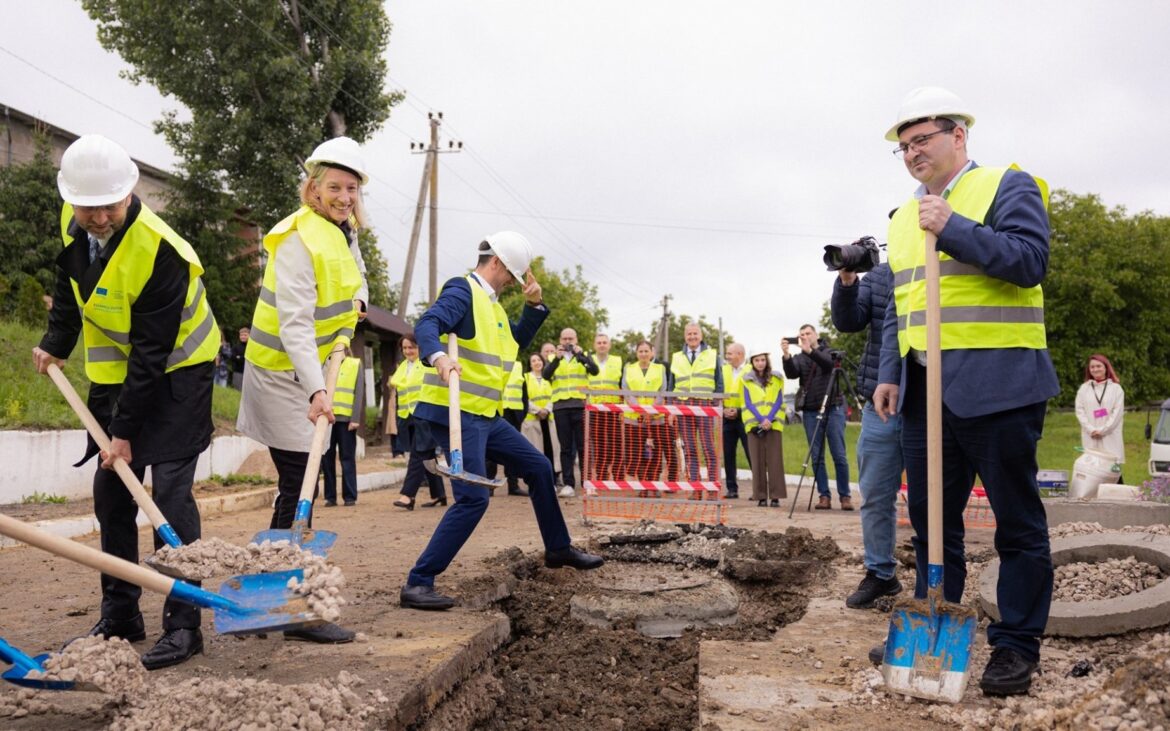 Programul „EU4Moldova: Comunități Locale”. La Strășeni a avut loc ceremonia de inaugurare a proiectelor de canalizare