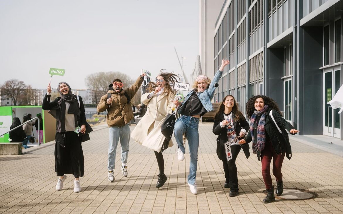 Cinci oportunități destinate studenților, al căror termen-limită pentru înregistrare expiră în luna mai