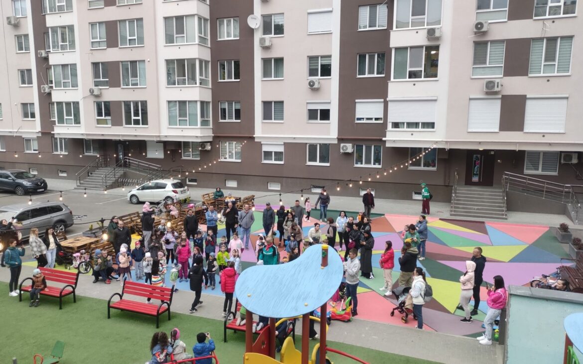 Câștigă 1.000 de dolari pentru revonarea unui spațiu urban din localitatea ta. Laolaltă te susține cu lecții practice și mentorat