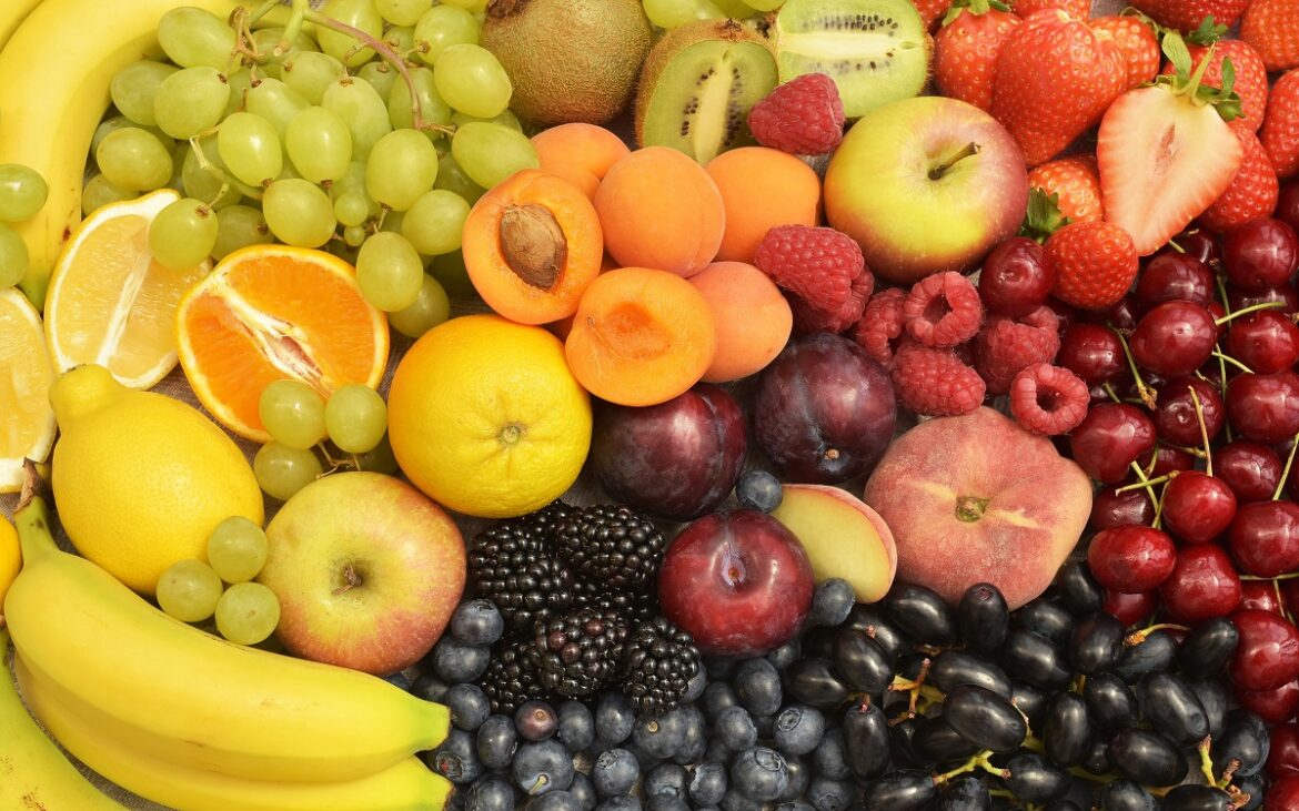 Fructul de doar 2 lei din care poți face o mască naturală de față. Veți avea o piele hidratată, luminoasă și cu aspect întinerit