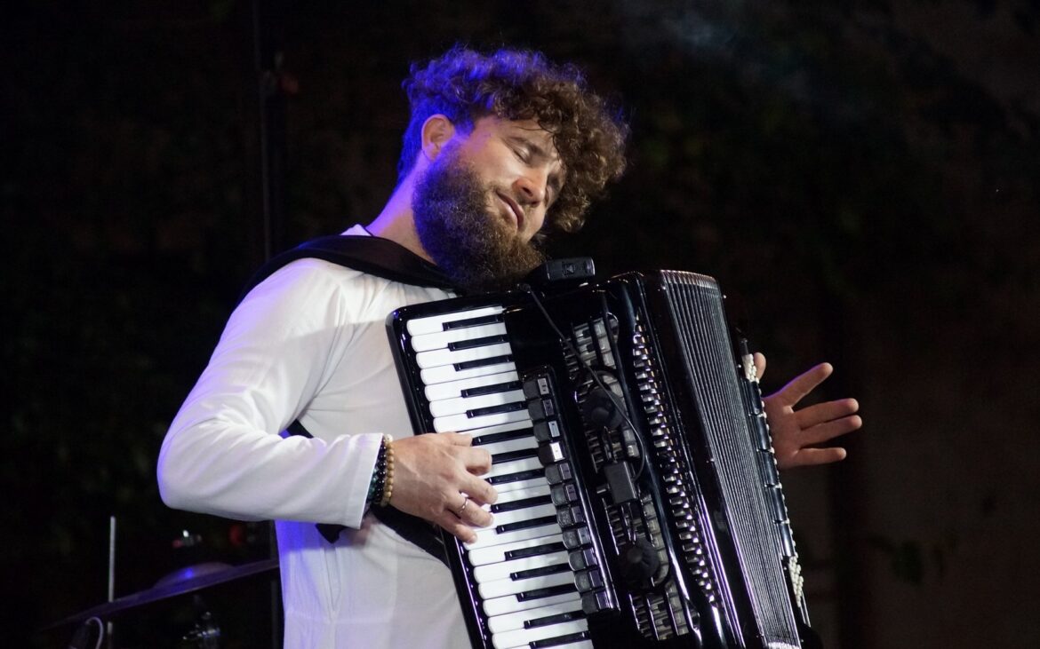 Misha Grossu Band pornește într-un nou turneu prin țară! Primul concert de jazz tradițional se va desfășura la Butuceni