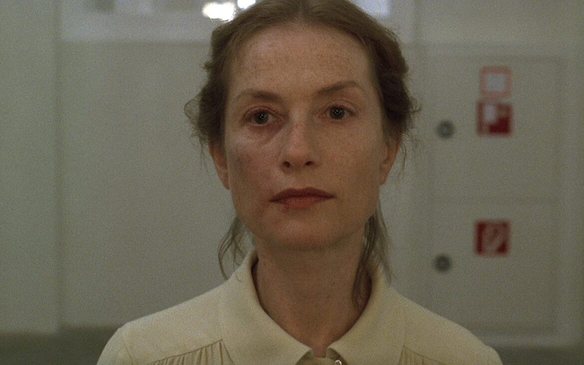 Controversatul film „The Piano Teacher” va fi difuzat la Chișinău. Cum poți procura bilete