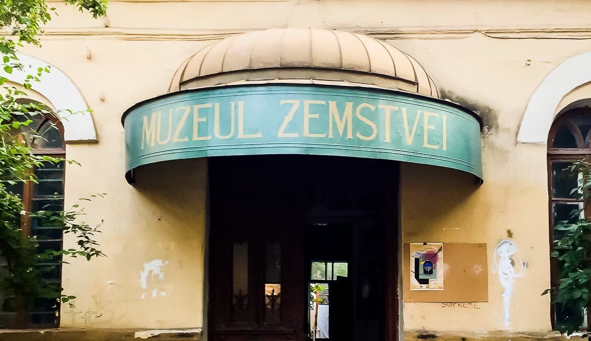 O expoziție colectivă despre furie și dureri personale va fi vernisată la Zpațiu. Vor fi prezente instalații video și sonore, picturi și texte performative