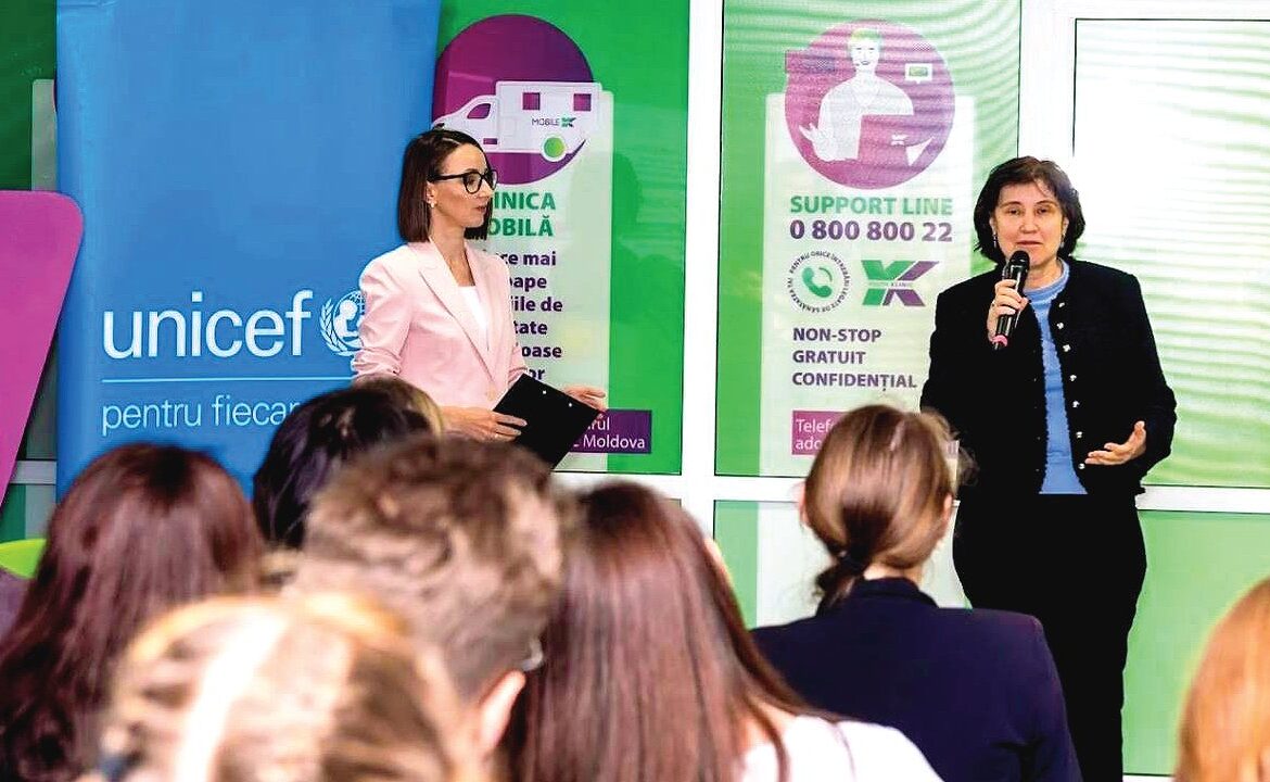 A fost lansat YKChat, un nou asistent virtual despre sănătatea fizică și mentală pentru adolescenți și tineri