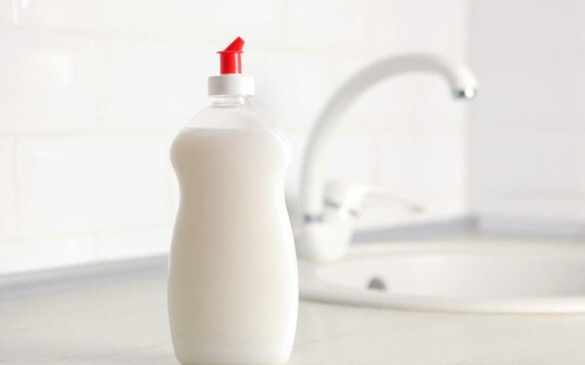 Ce să nu speli niciodată cu detergentul de vase