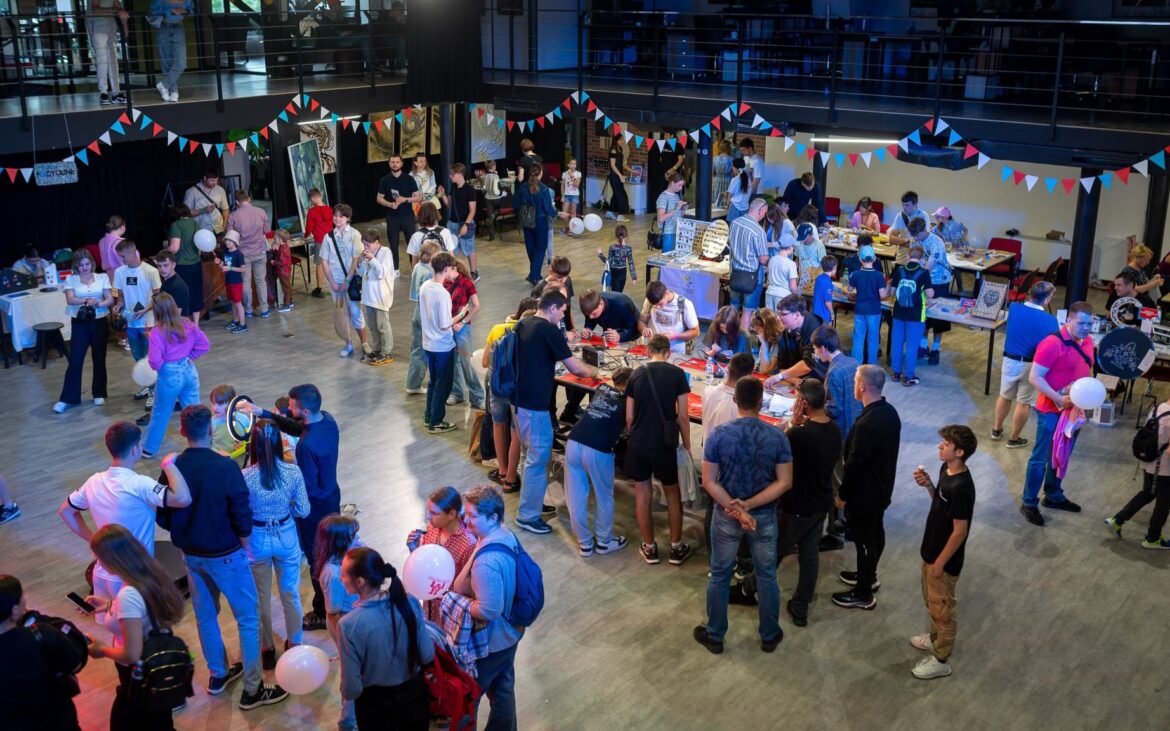 (video) Peste 1.000 de vizitatori au celebrat creativitatea și tehnologia la Chișinău Maker Faire 2025