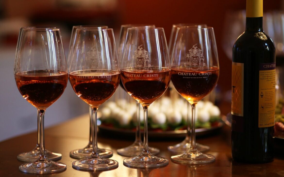 O serie de vinuri produse în Moldova au fost incluse în meniul unui restaurant distins cu o stea Michelin