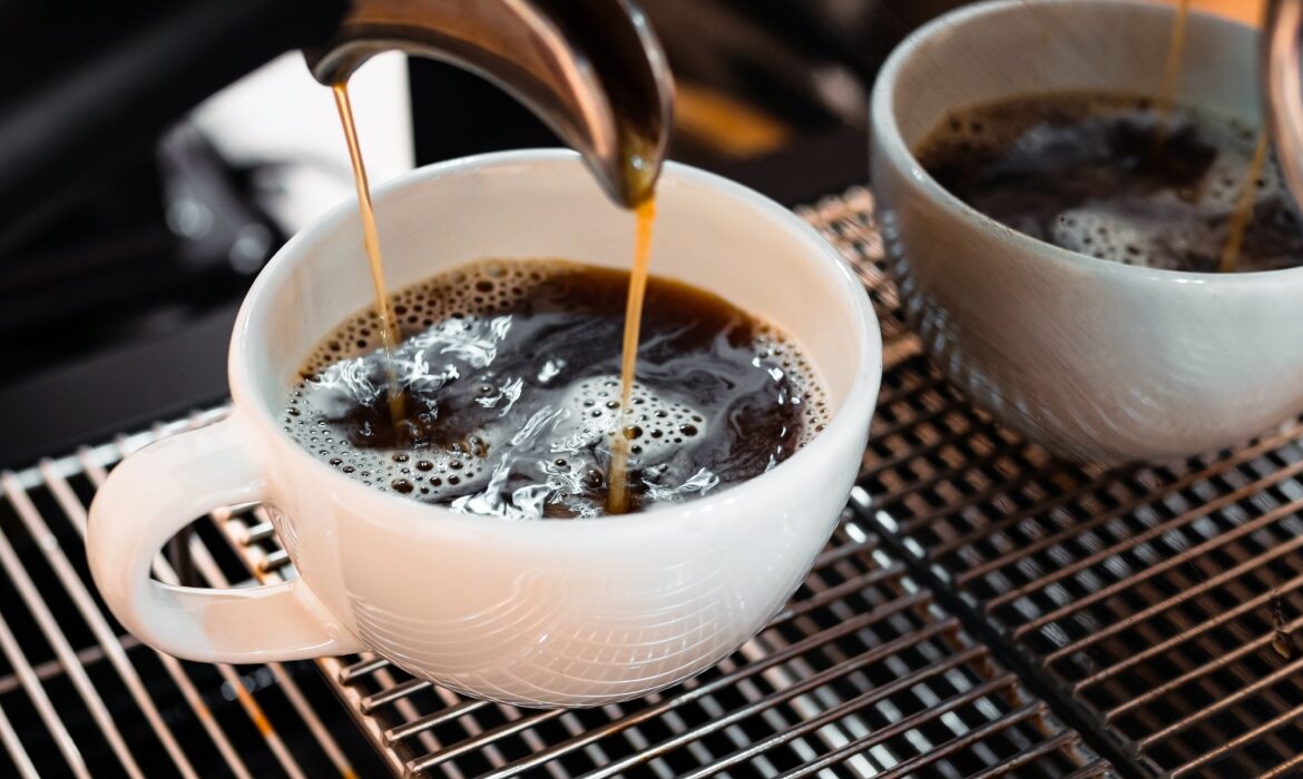 Două condimente naturale care îți protejează inima și reduce inflamația din corp. Se potrivesc perfect în cafea