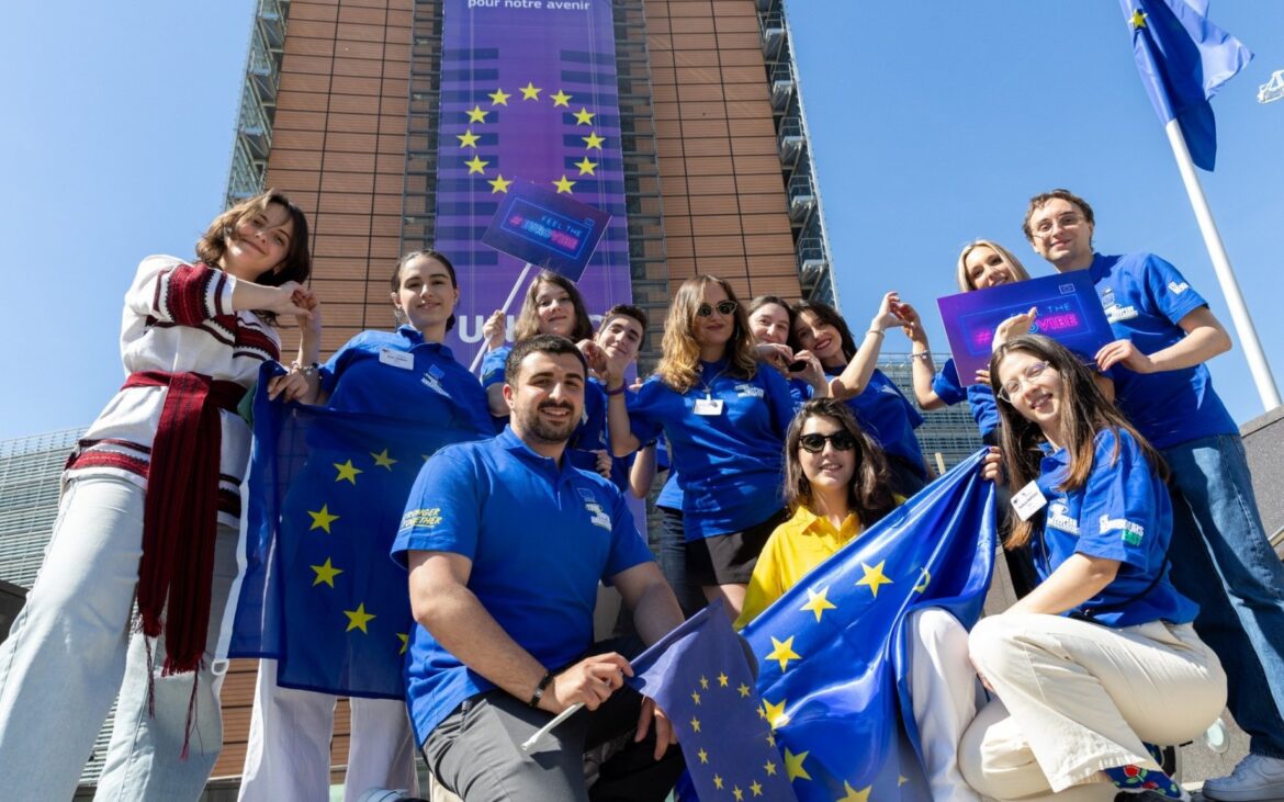 Devino vocea Moldovei la Bruxelles. Ideile și recomandările tale vor fi transmise Comisiei Europene și Parlamentului European