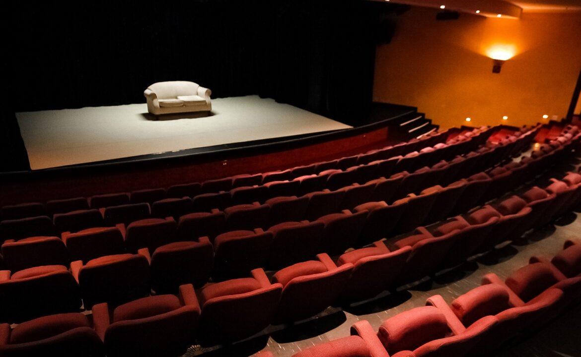 Hai la teatru! Cinci spectacole pe care să le vezi săptămâna viitoare în Chișinău