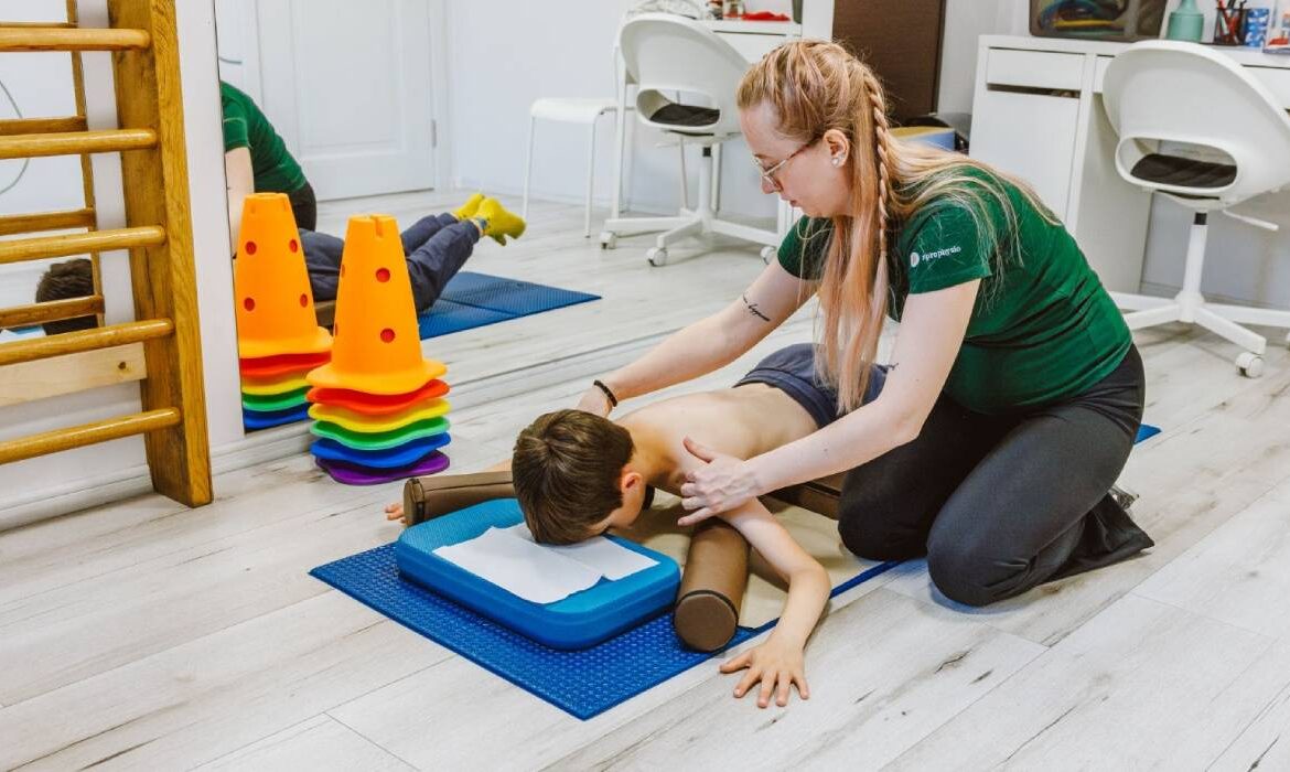 (P) Ce este terapia Schroth și cui se adresează?