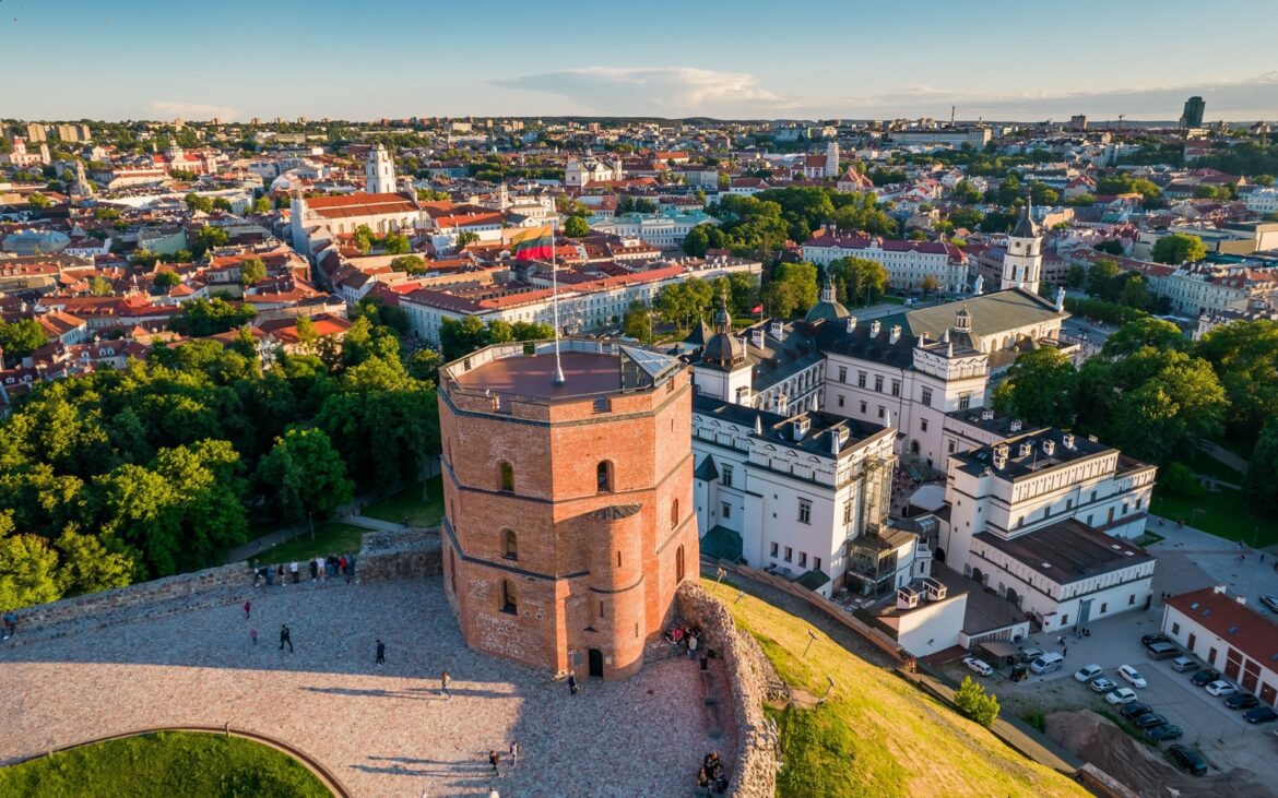 De la Chișinău spre Vilnius. O companie aeriană va opera săptămânal zboruri directe către capitala Lituaniei