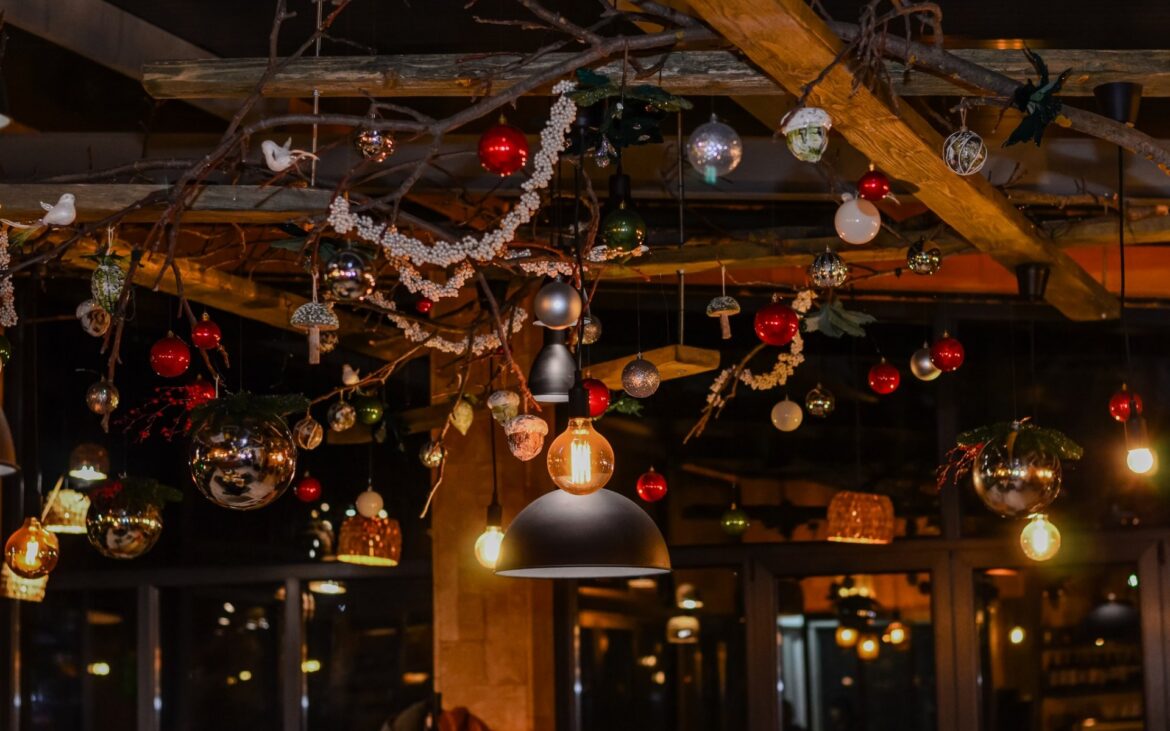 25 de pensiuni și vile din centrul Republicii Moldova, unde să-ți petreci sărbătorile de iarnă. Cât costă cazarea pentru o noapte