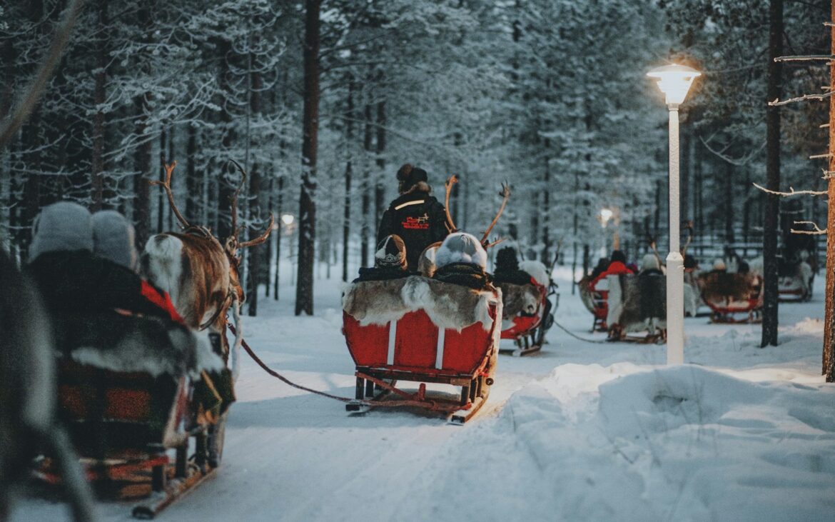 Moș Crăciun a pornit la drum! Urmărește în regim live când va ajunge acesta în Republica Moldova