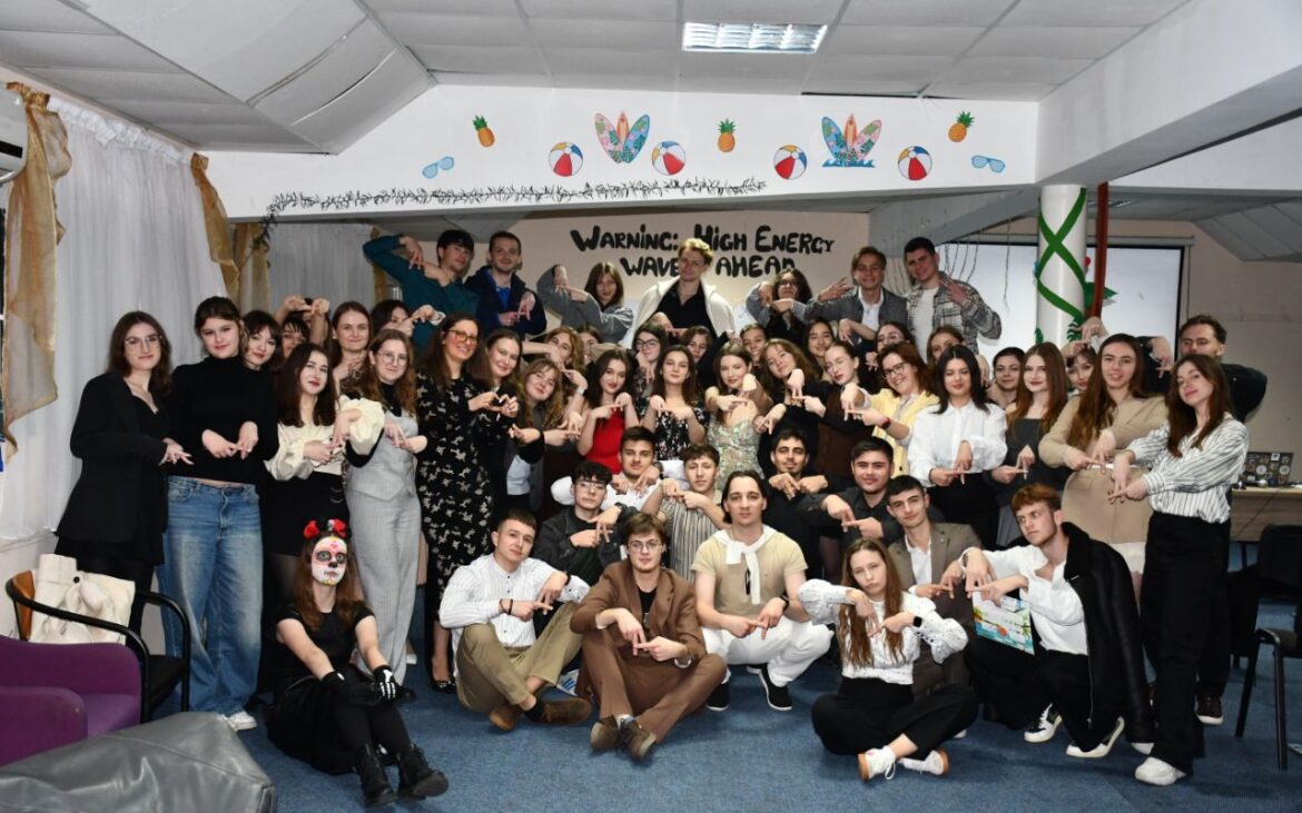 Influență, branding și leadership digital. Tinerii interesați de dezvoltare personală sunt invitați la conferința „Power of Mind”