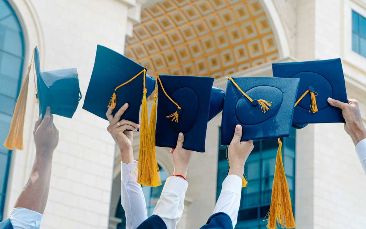 Șapte oportunități destinate studenților, al căror termen-limită pentru înregistrare expiră în luna ianuarie