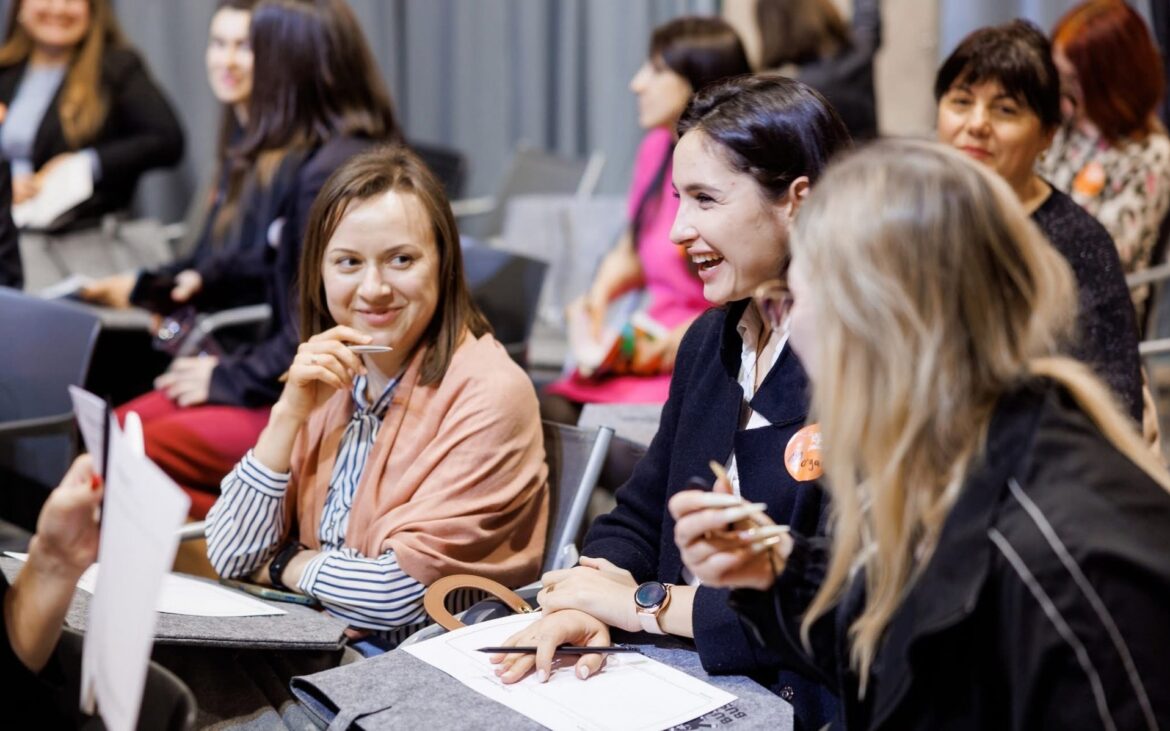 Antreprenoarele din Moldova se pot înscrie la o conferință despre atragerea investițiilor, creșterea strategică și instrumente AI în domeniu