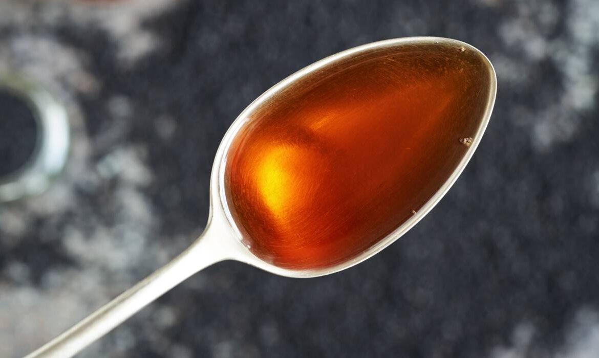 Uleiul mai puțin cunoscut care reduce inflamația mai bine decât ibuprofenul