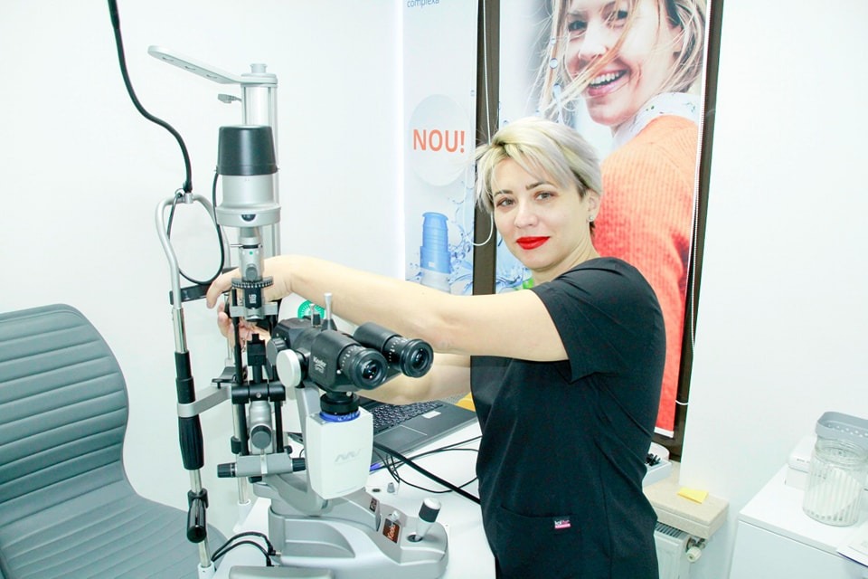 (P) Clinica oftalmologică Optissima: Cauzele reale ale disconfortului ocular persistent și cum poate fi tratat corect