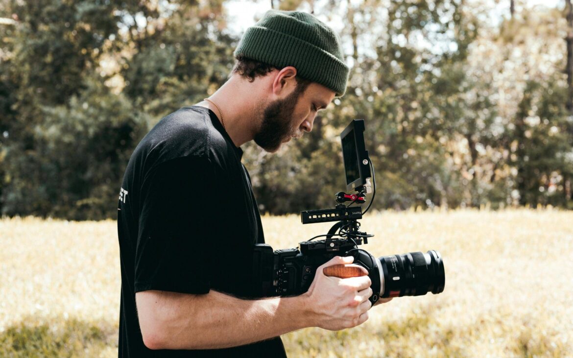 Ai un film care vorbește despre problemele globale? Înscrie-l la festivalul „My name is Climate” și câștigă șansa să apari pe IMDb