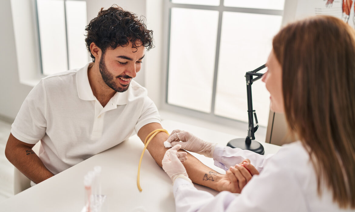 10 analize pe care medicii spun că ar trebui să le faci anual, chiar dacă te simți bine