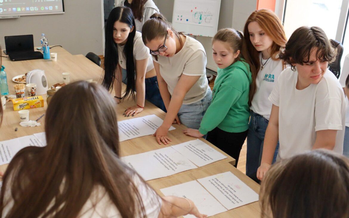 Tinerii din comunitățile minoritare sunt invitați la Civic Lab for Youth. Vei învăța să dezvolți campanii de informare și sensibilizare
