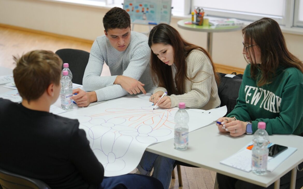 Ești tânăr și te interesează patrimoniul cultural? Participă la un proiect desfășurat în mai multe regiuni ale țării