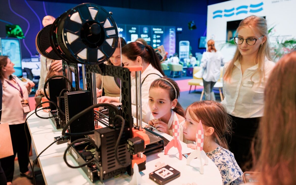 Tekwill Expo Day 2026: artă imersivă, AR/VR, experiențe 5D, roboți și jocuri educaționale interactive pentru publicul larg