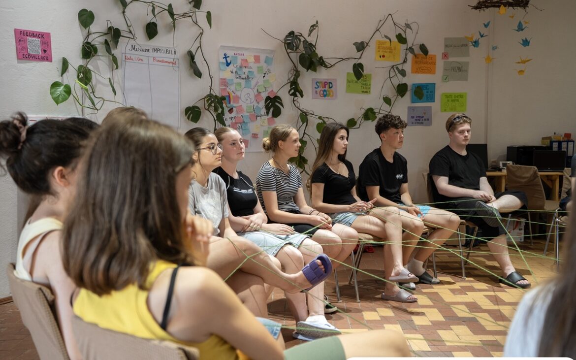Tinerii moldoveni sunt invitați la o tabără gratuită în România. Pot participa cei cu vârsta cuprinsă între 14 și 17 ani