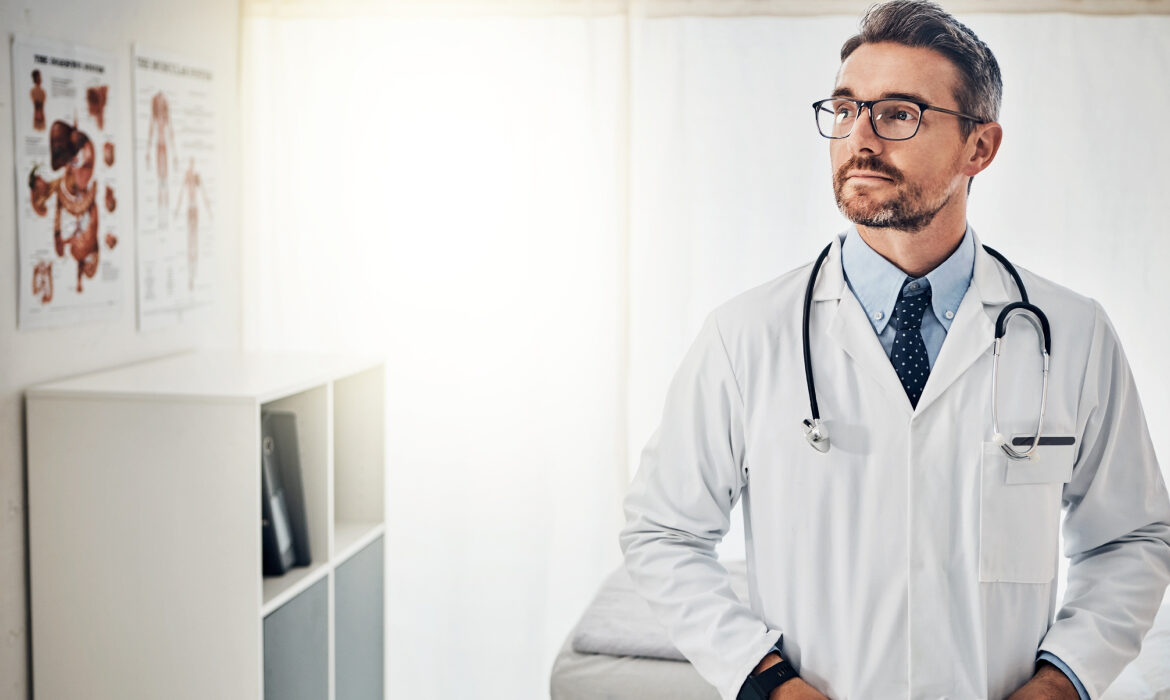 Cancerul apare tot mai des la persoanele de 30-40 de ani. Explicația medicilor