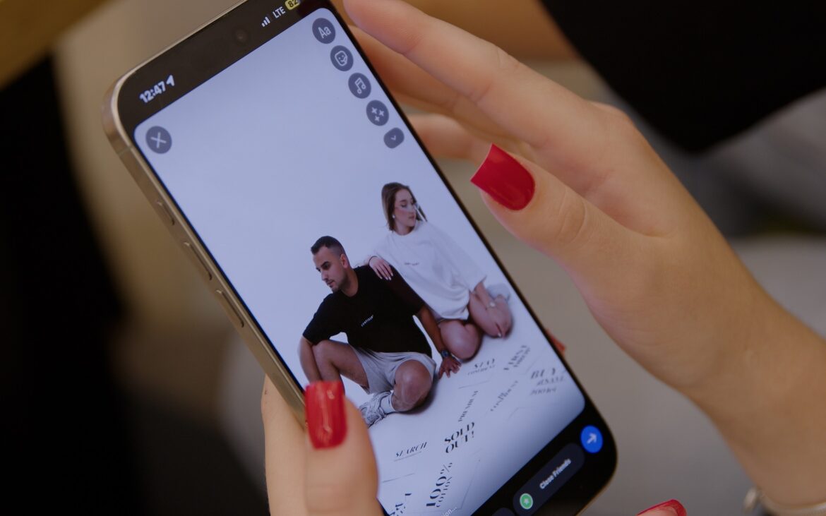 „Aveam magazinul online gata, dar nu puteam încasa nicio plată.” Cum Shopify și Paynet au ajutat doi tineri din Sângerei să lanseze o afacere care livrează în peste 20 de țări