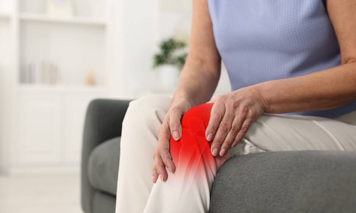 De ce pocnesc genunchii? Probleme articulare pe care le pot ascunde aceste sunete